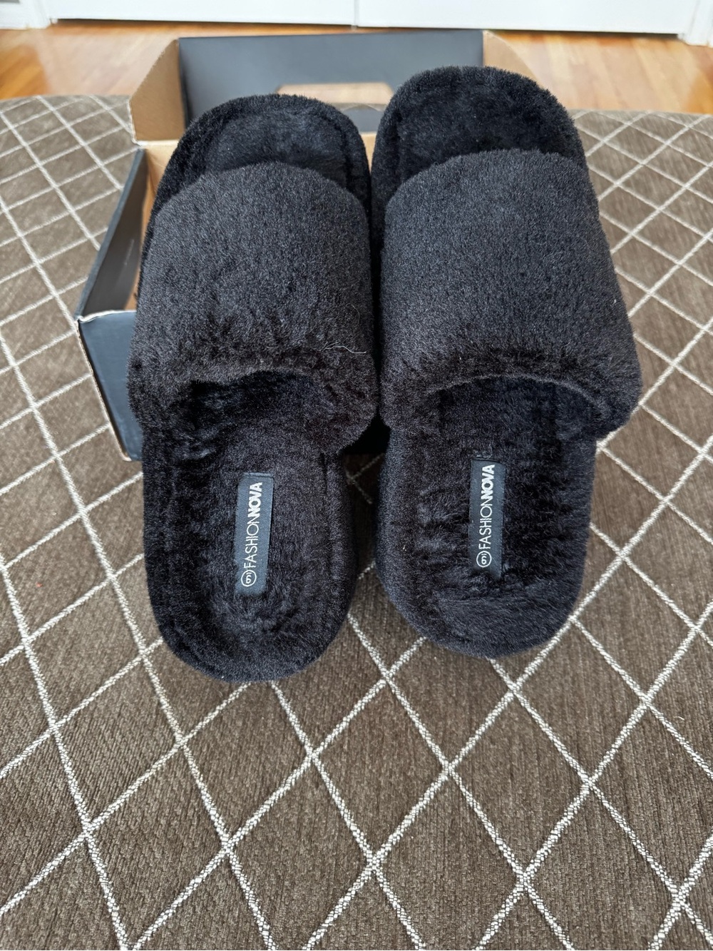Time to Lounge Casual Slides - Picture 3 of 4